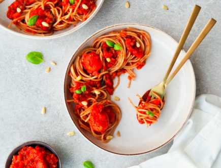 Spaghetti met geroosterde tomatensaus